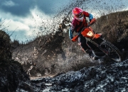 开云体育官网-威尔士正面击溃塞维利亚，萨卡成为关键先生