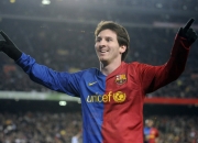 开云体育登录-绿茵双城记，西甲德比硝烟再起，罗马鏖战皇家社会谱写欧战新章