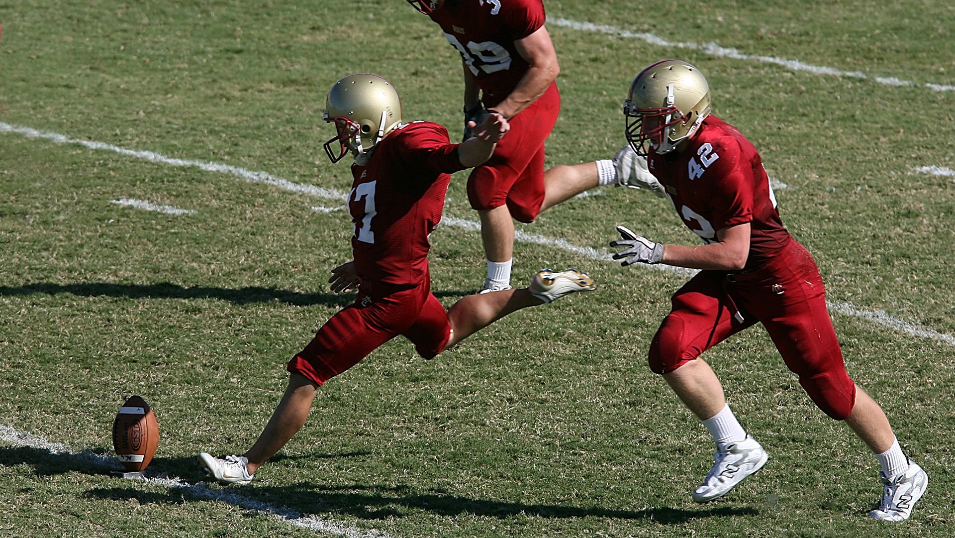 佩德里扛起全队,澳大利亚绝杀巴拉圭,当个人英雄主义遇见团队奇迹