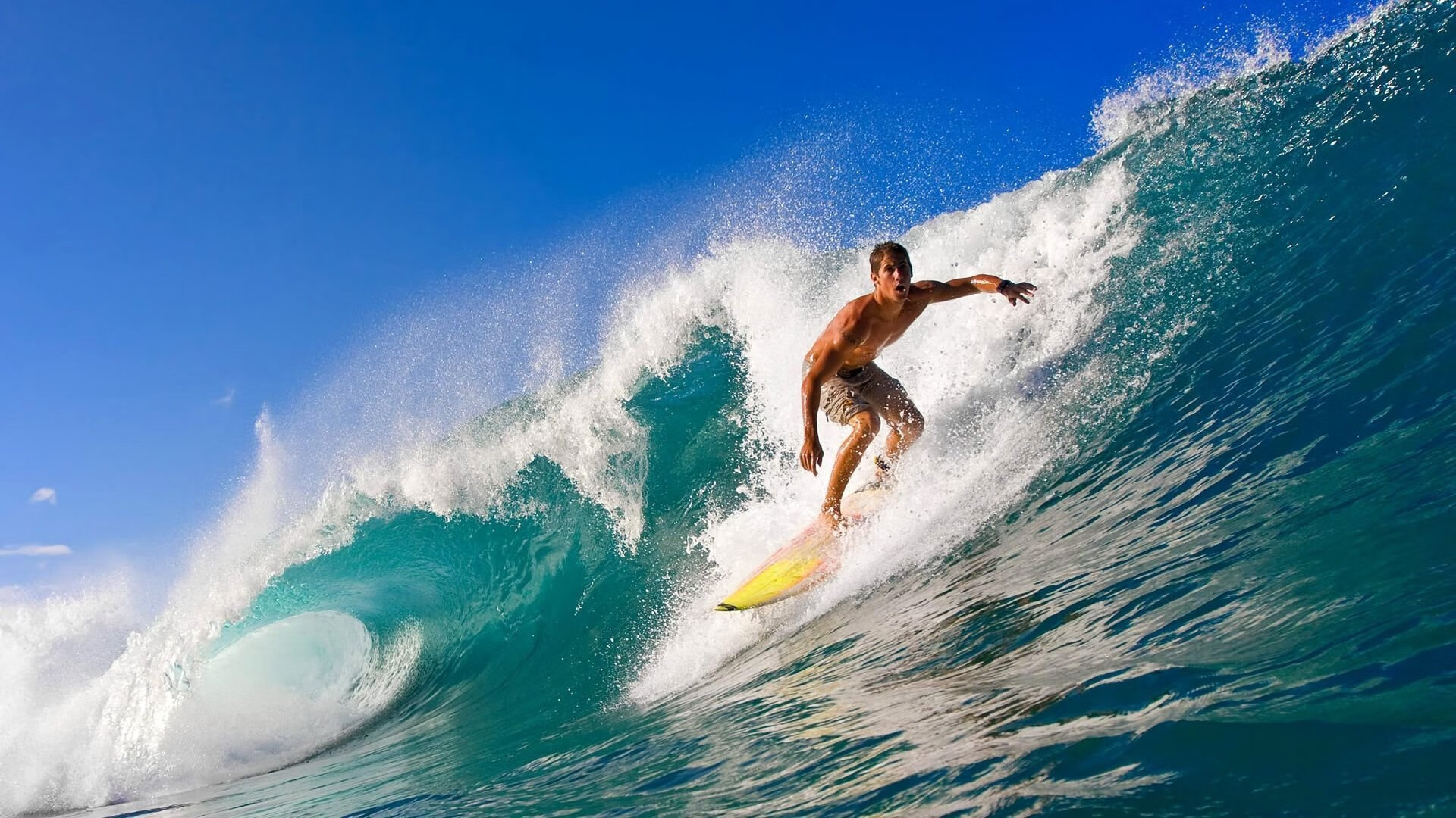 鏖战银箭，威廉姆斯绝地反击，拉塞尔惊艳全场力压红牛